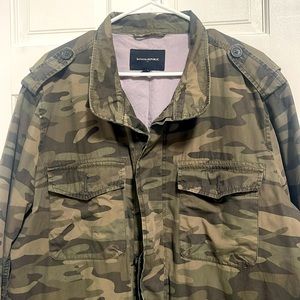 Women’s Banana Republic camouflage spring jacket